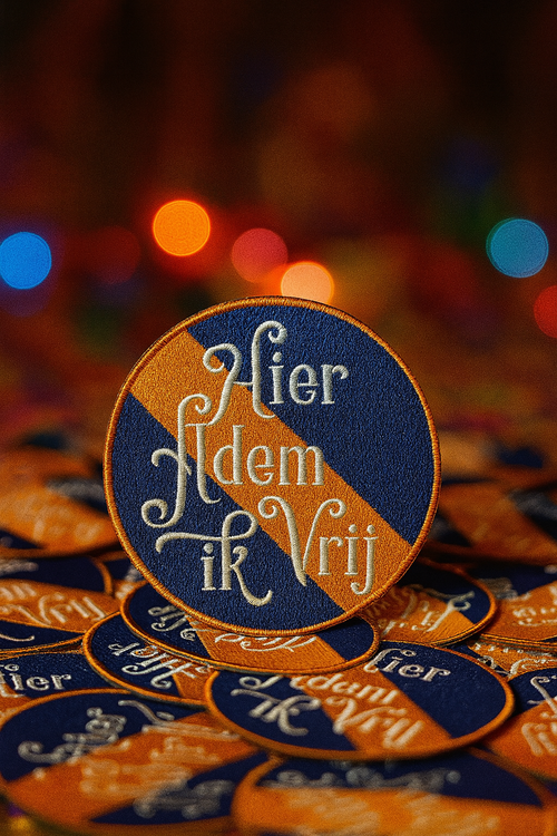 "Hier Adem Ik Vrij"-badge