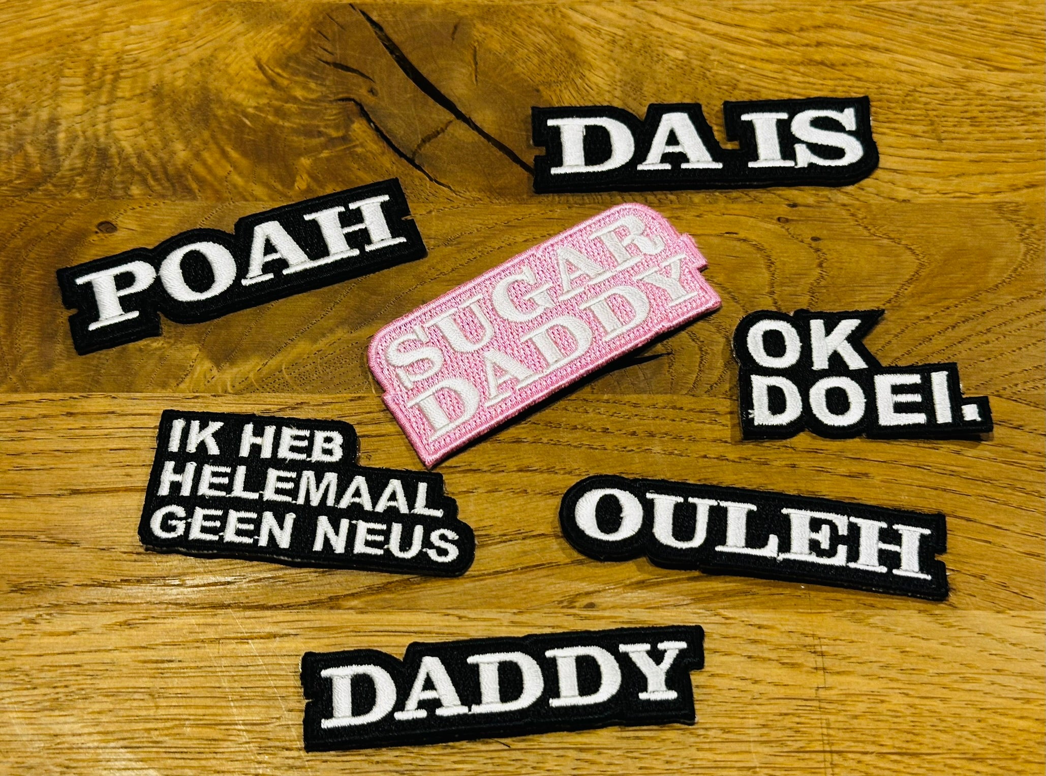 Carnaval badge tekst pakket